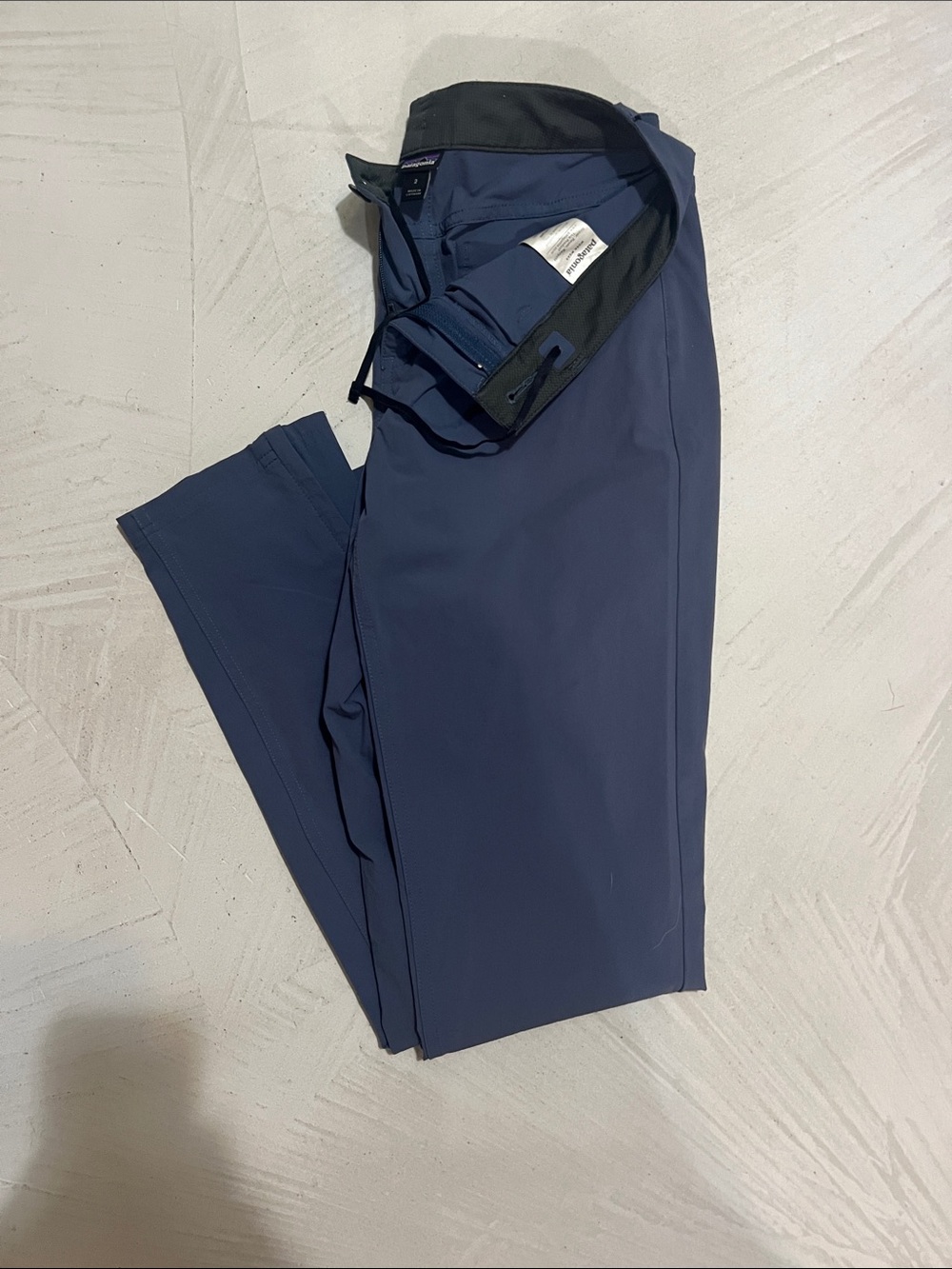 Patagonia women’s blue skyline traveler pants size 2